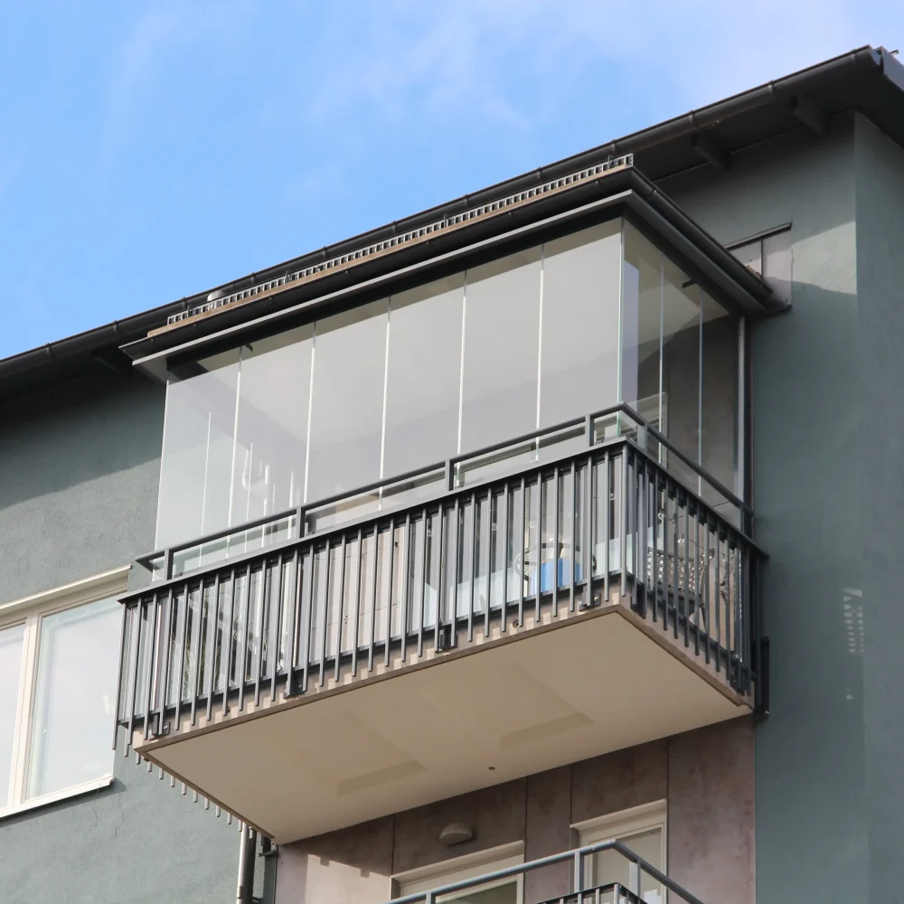 Balkonginglasning i Norrtälje