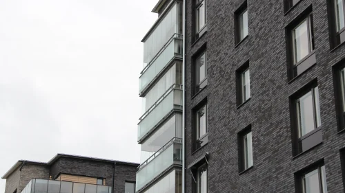 Balkonginglasningar i Enköping i nyproducerat hus